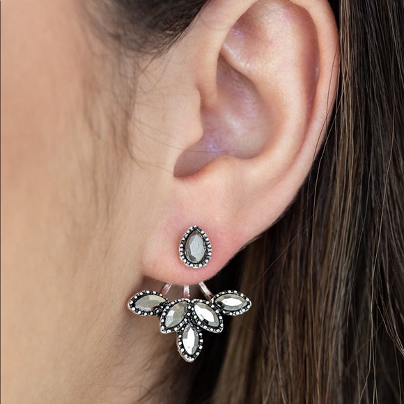 Paparazzi A Force To BEAM Reckoned With Earrings